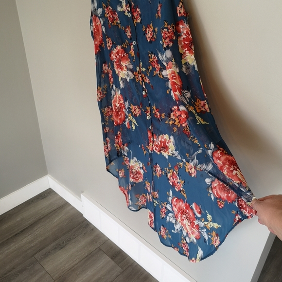 TORRID Chiffon Style Flowy Sleepless Tunic Shirt Hi Low button Up Floral… - Picture 9 of 13
